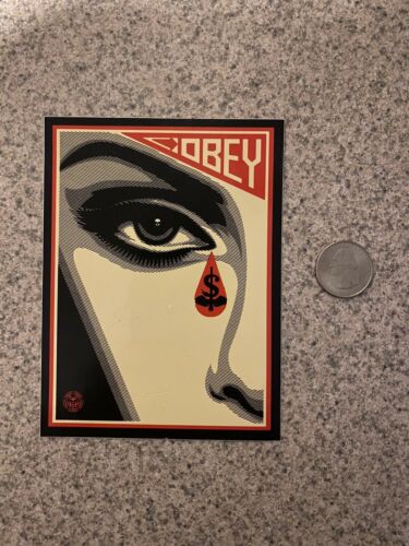 OBEY GIANT MUJER FATAL STICKER